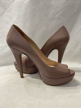 Prada Pumps